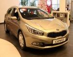 Автомобиль Kia Cee'd SW серебристый 1.6 AT (129 л.с.)