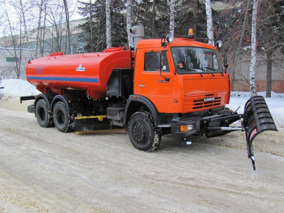 Машины поливомоечные КО-823-01 Машины поливомоечные КО-823-01