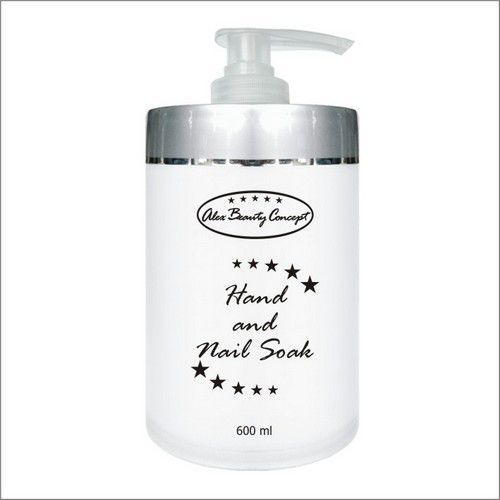 Средство для подготовки рук и ногтей Hand and Nail Soak 600 мл