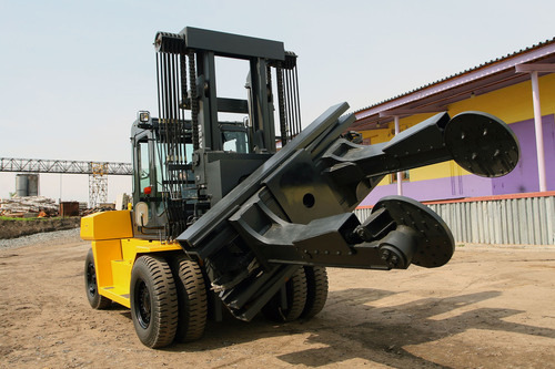 Шинный манипулятор KOMATSU FD160Е-8