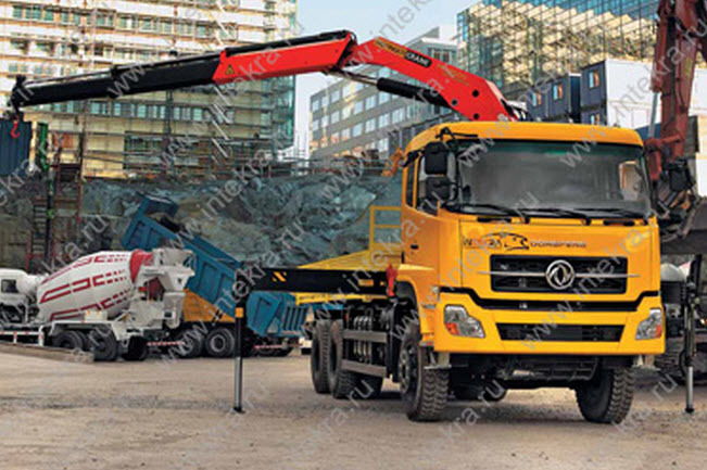 Автомобиль грузовой бортовой Dongfeng DFL1251AXA с КМУ Автомобиль грузовой бортовой Dongfeng DFL1251AXA с КМУ