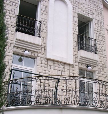Кованые балконные ограждения