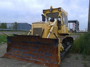 Бульдозер Caterpillar D6D Бульдозер Caterpillar D6D