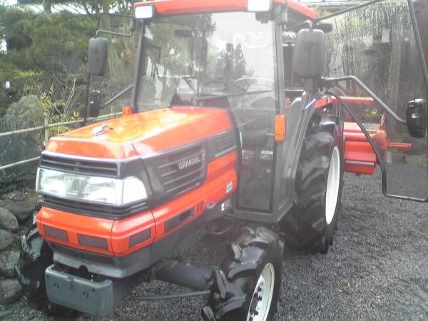 Трактор Kubota