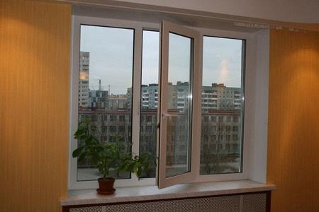 Трёхстворчатое металлопластиковое окно 2100*1400