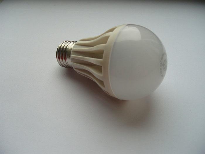 Светодиодная лампа Е27 7 вт