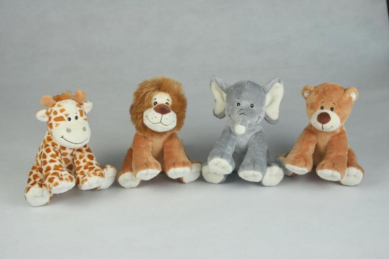 Мягкие игрушки слон, жираф, медведь и лев