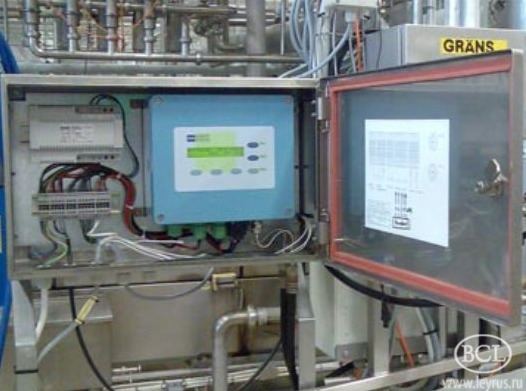 Микроволновой измерительный прибор для измерения концентрации и содержания воды в сырном производстве Harrer Kassen HK1-C