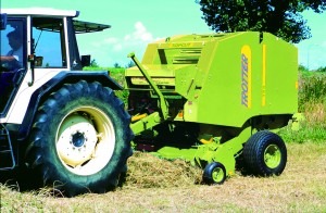 Рулонный пресс-подборщик вальцевой с фиксированной камерой Trotter 125 Рулонный пресс-подборщик вальцевой с фиксированной камерой Trotter 125
