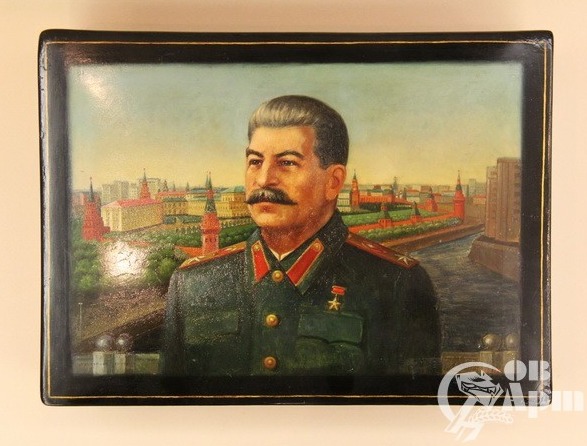 Шкатулка лаковая Сталин (№3818)