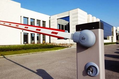 Шлагбаум автоматический Alutech Шлагбаум автоматический Alutech