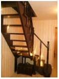 Полуоткрытая лестница из бука для дома