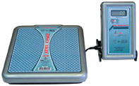 Весы медицинские электронные напольные. Весы с автономным питанием и выносным пультом управления на гибкой связи ВМЭН-150