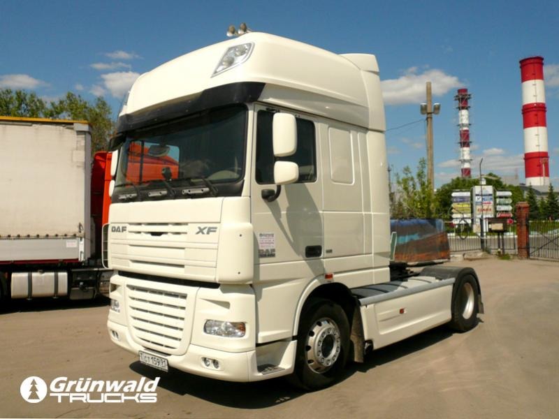 Тягач DAF XF105.460 Super Space Cab