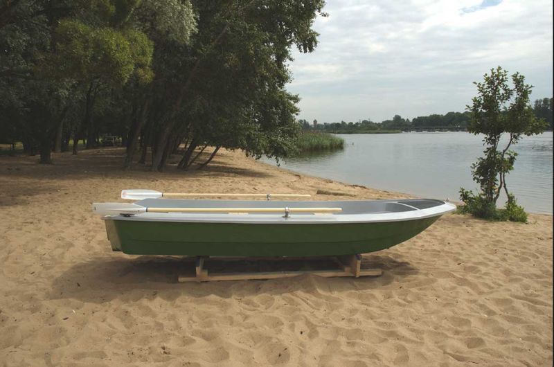 пластиковая лодка Шарк 400