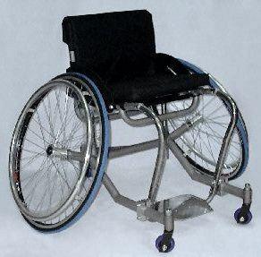 Кресло-коляска для игры в большой теннис
