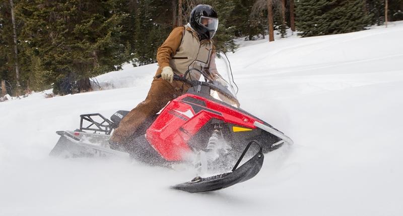 Cнегоход Polaris 600 indy Voyager Red