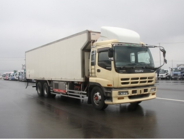 Рефрижератор 12 т Isuzu Giga, 1999 г