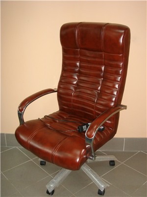 Кресло с функцией массажа и подогревом