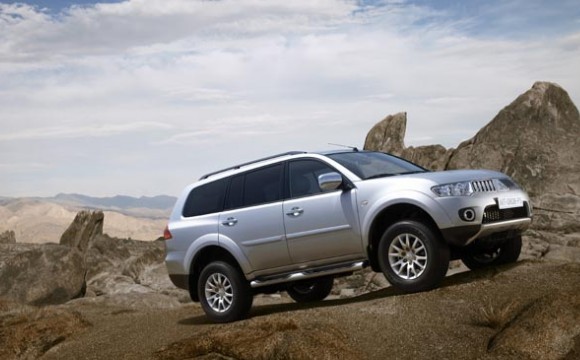 Автомобиль Mitsubishi  Pajero Sport