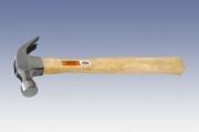 Молоток-гвоздодер с деревянной ручкой