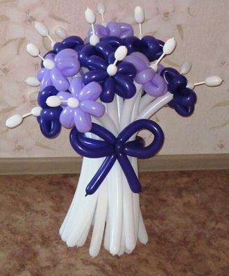 Букет ромашек фиолетового с синим цветов с тычинками 15 шт. и бантом.№ 1