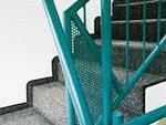 Металлические ограждения лестниц с применением перфорированного листа