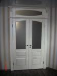 Двери межкомнатные Адель массив+шпон ясеня белого, крашенные с патиной под лаком.